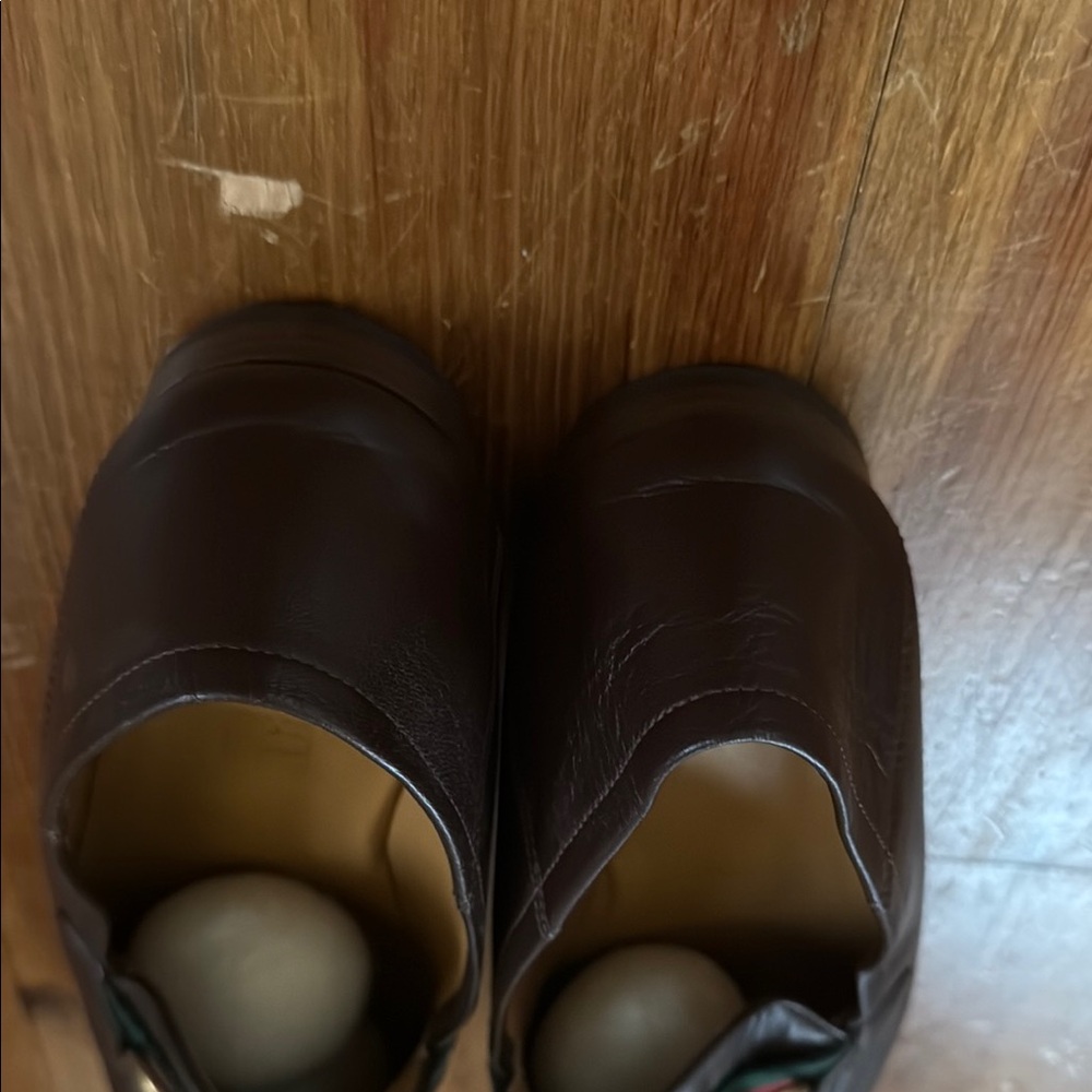 Gucci Brown and Gold Leather Loafers - Picture 3 of 5